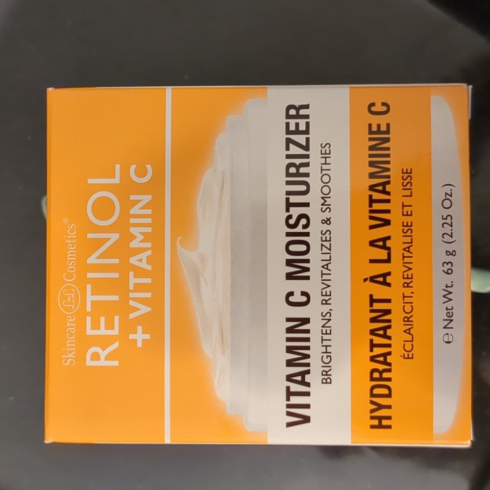 Retinol and Vitamin C Moisturizer